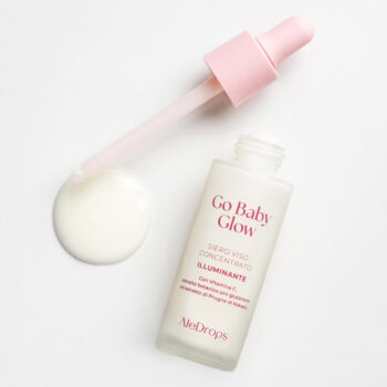 Siero Go Baby Glow con contagocce e texture siero